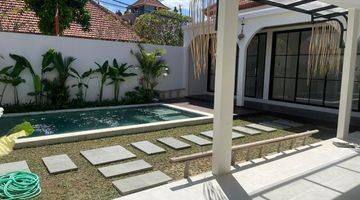 Gambar 2 Brand New Villa For Rent In Kerobokan Area