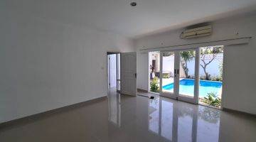 Gambar 2 Villa For Rent Available For Longterm Lease In Kerobokan Area