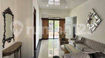 Gambar 3 Cool, Luxurious, Nice house for rent, has 5 bedrooms, ready to move in after renovation..