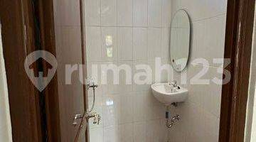 Gambar 5 Cool, Luxurious, Nice house for rent, has 5 bedrooms, ready to move in after renovation..