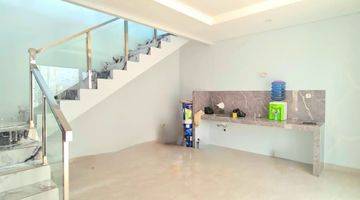 Gambar 2 Rumah brand new minimalis modern dalam cluster one gate system sektor 9 bintaro jaya 