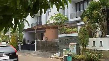 Gambar 1 Jual Rumah Cantik Permata Buana Depan Taman, Jalan Lebar SHM