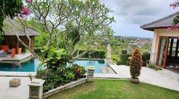 Gambar 3 Villa Bergaya Bali Full Furnished Dengan Pemandangan Laut