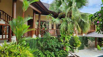 Gambar 1 Villa Bergaya Bali Full Furnished Dengan Pemandangan Laut