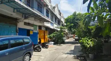 Gambar 3 Rumah Bagus Sertifikat Hak Milik di Jl. Berlian Sari, Medan