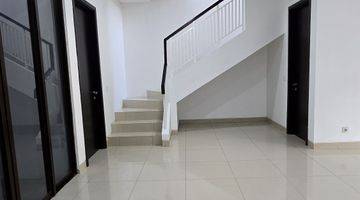 Gambar 2 Rumah Bagus 2 Lantai Shm Di Bsd City, Illustria - The Eminent