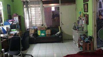 Gambar 2 Rumah Lama Dijual di Lokasi Prime Senopati Jakarta Selatan