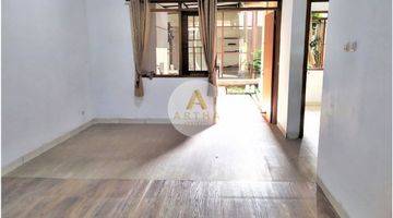 Gambar 4 Rumah Bagus Terawat Semi Furnished di Cisaranten Arcamanik