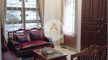 Gambar 2 Rumah 2 Lantai Bagus Semi Furnished di Kopo Elok  Bandung