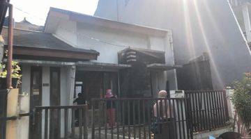 Gambar 1 Rumah dijual di Villa Pertiwi Sukamaju Depok hitung tanah saja 