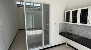 Gambar 4 Rumah Bagus Semi Furnished SHM di Cluster Redwood, Bandung