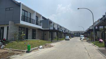 Gambar 1 Rumah 2 Lantai Bagus Unfurnished SHM di Purnawangi, Bandung