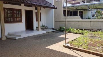 Gambar 2 Rumah 2 Lantai Bagus Furnished SHM di Setra Murni , Bandung