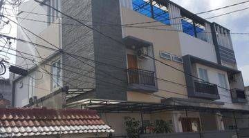 Gambar 2 Dijual Rumah 3 Lantai di Kepu Barat Kemayoran Unfurnished 