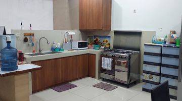 Gambar 2  Rumah 3 Lantai Semi Furnished Bagus Komplek Villa Arteri Kebon Jeruk