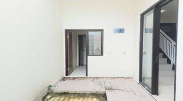 Gambar 5 Rumah Siap Huni Dalam Cluster  Jl. Jombang Bintaro