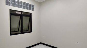 Gambar 1 Dijual Rumah Baru Strategis 2 Lantai Semi Furnished Di Taman Kopo Indah 