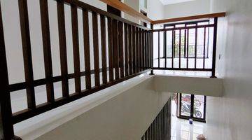 Gambar 2 Dijual Rumah Baru Strategis 2 Lantai Semi Furnished Di Taman Kopo Indah 