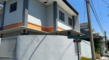 Gambar 1 Dijual Rumah Bagus Hook Babatan Pratama Wiyung