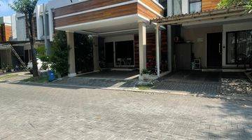 Gambar 1 Rumah 2,5Lantai Cluster Prestigia The Eminent Bsd City