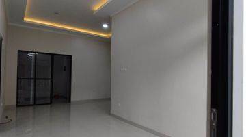 Gambar 2 Rumah 2 Lantai Baru Semi Furnished Villa Melati Mas