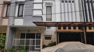 Gambar 1 Rumah dalam Cluster di Pejaten