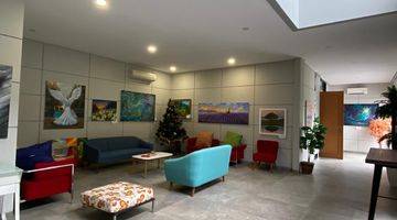 Gambar 3 Rumah Modern 2 Lantai di Phg Scarlet The Spring, Gading Serpong