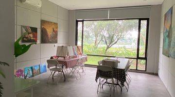 Gambar 5 Rumah Modern 2 Lantai di Phg Scarlet The Spring, Gading Serpong