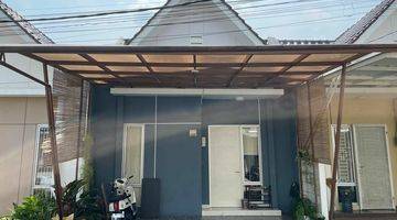 tampak depan dijual cepat rumah cluster di