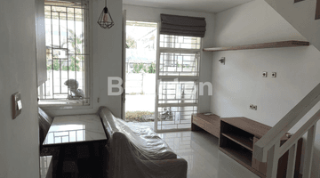 Gambar 2 Rumah 2 Lantai Full Renovasi & Full Furnished Gunung Anyar Surabaya