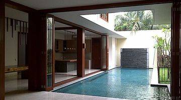 Gambar 1 A 2 storey 4BR 4BT with pool and yard in Cipete Jakarta Selatan