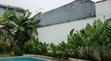 Gambar 2 A 2 Storey 6BR With Swimming Pool At Kemang Jakarta Selatan