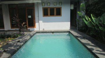 Gambar 2 A 2 Storey, 4 Bedroom, Stand Alone House Located In Kemang, Jakarta With 4 Bathrooms, A Pool And A Yard.