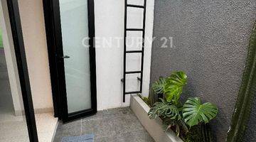 Gambar 3 Rumah Modern Open Space Di Dekat Bintaro , Td14846