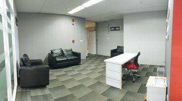 Gambar 4 Unit Kantor Furnished Kondisi Bagus di Menara Thamrin