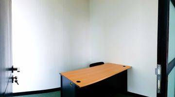 Gambar 3 Unit Kantor Kondisi Semi Furnished di Menara Dea