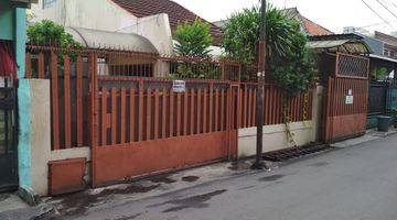 Gambar 1 Rumah 2 Lantai Kebayoran Lama