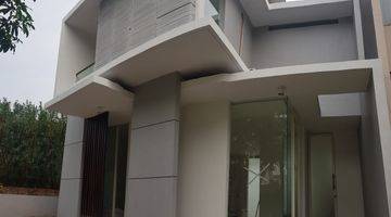 Gambar 1 Dijual Rumah Greenwood Minimalis Strategis