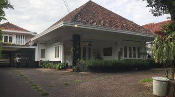 Gambar 1 Rumah Butuh Renovasi di Menteng, Jakarta Pusat