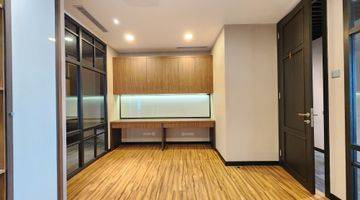 Gambar 2 Office Equity Tower Dijual Interior Bagus Semi Furnished 