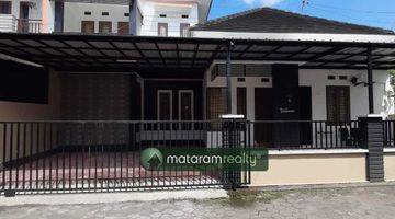 Gambar 1 Mr 063353 Disewakan Rumah 2lt Didalam Perum Dekat Uty, Jcm Mall