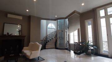 Gambar 3 Luxury house at Senopati area good for expatriate or embassy suitable for office or beauty clinic