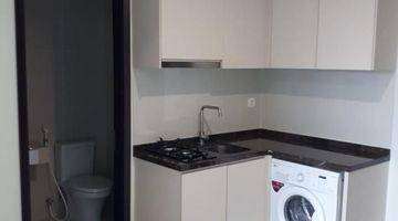 Gambar 5 Apartment Puri Mansion 1BR Semifurnish View Pool