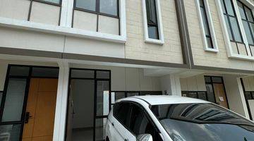 Gambar 1 Rumah Cluster 2 Lantai di Jababeka Residence Cikarang