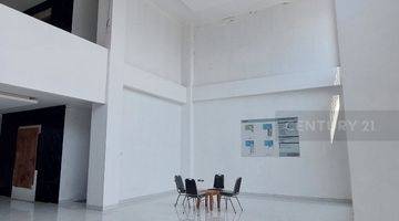 Gambar 4 Gedung 5 Lantai + Basement Di Jatinegara B