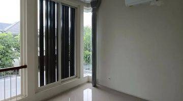 Gambar 2 Rumah Semi Furnished Northwest Park Lake Citraland Surabaya Barat