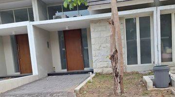 Gambar 1 Rumah Semi Furnished Northwest Park Lake Citraland Surabaya Barat