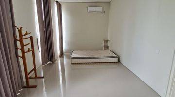 Gambar 5 Rumah Full Furnished Northwest Lake Park Citraland Surabaya Barat