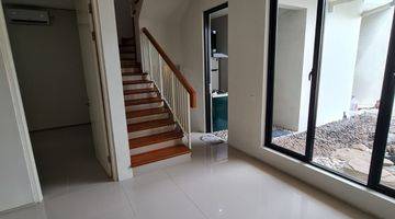 Gambar 2 Rumah Full Furnished Northwest Lake Park Citraland Surabaya Barat