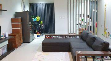 Gambar 3 Rumah 2 lantai Full Furnished siap huni daerah jakarta barat